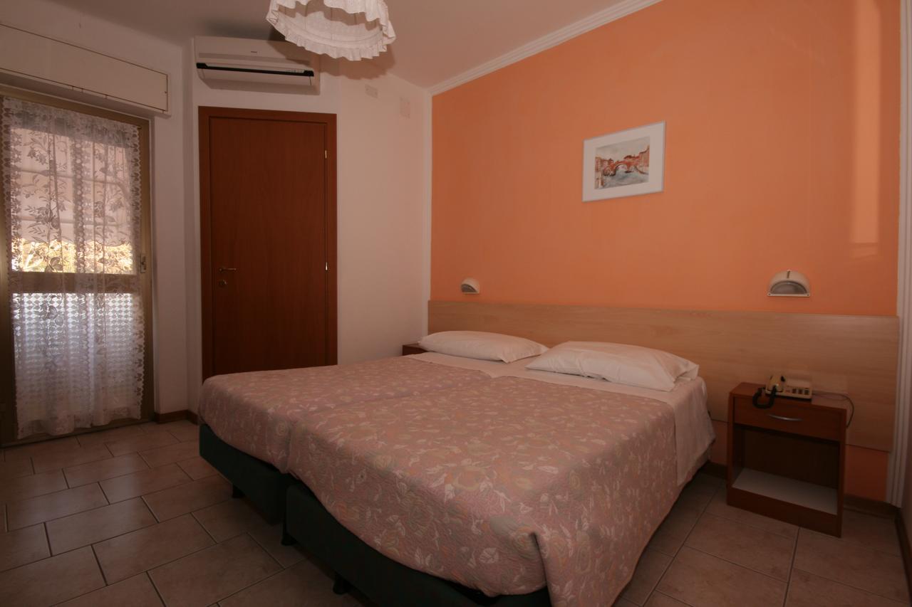 Hotel Villa Augusta Grado Exterior foto